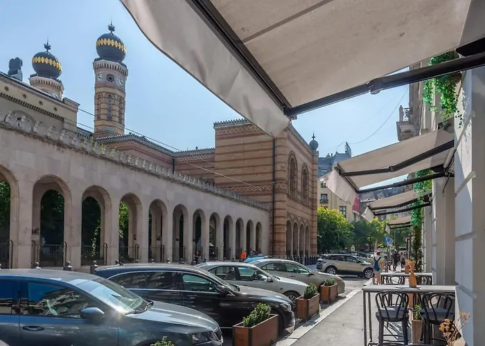 Super - Luxy Modern Budapest