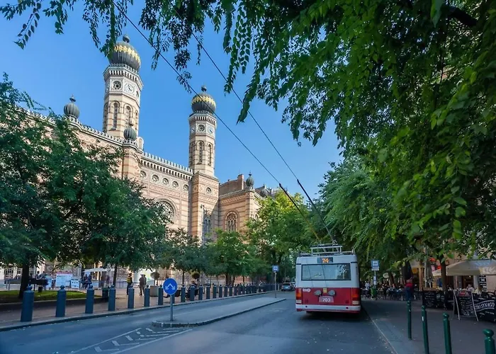 Super - Luxy Modern Budapeşte
