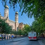 Super - Luxy Modern Budapest