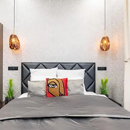 Super - Luxy Modern